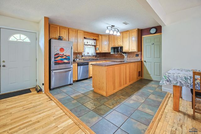 117 ST FRANCIS, Rapid City, SD 57701