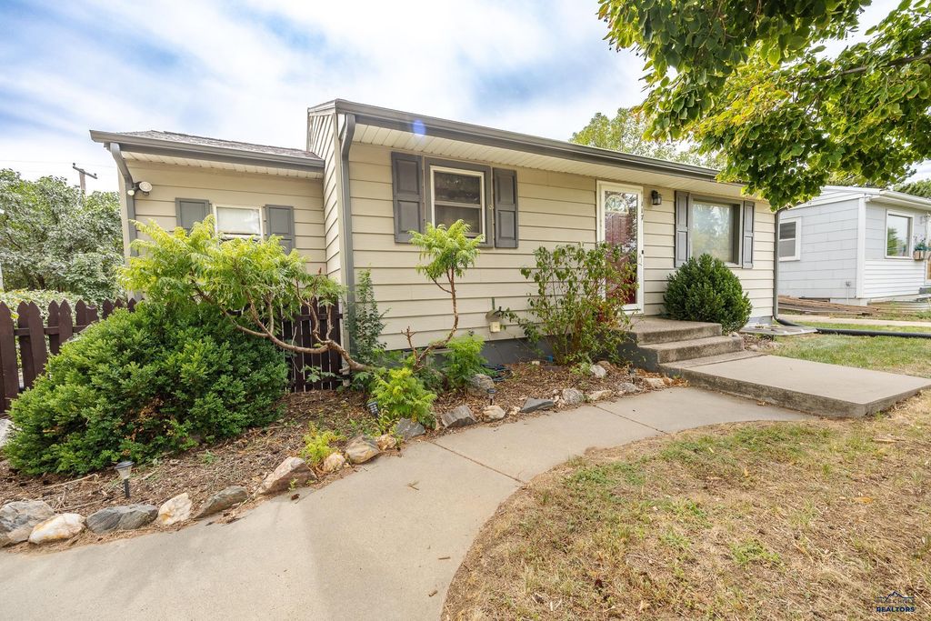 117 ST FRANCIS, Rapid City, SD 57701