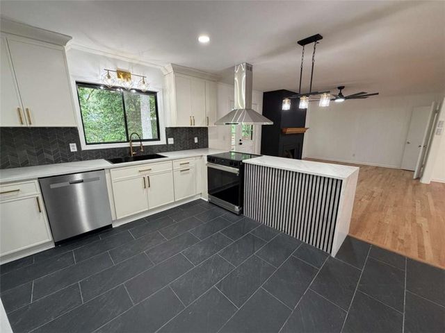 2636 Whiteleigh Court, Atlanta, GA 30345