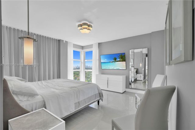 4201 S Collins Ave 2101, Miami Beach, FL 33140