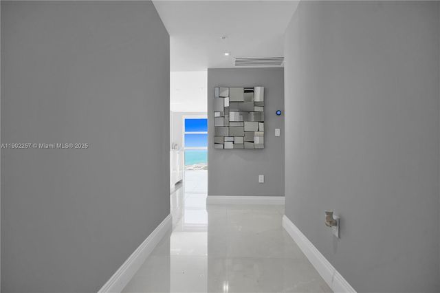 4201 S Collins Ave 2101, Miami Beach, FL 33140