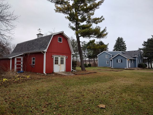 11090 Woodstock Road, Garden Prairie, IL 61038