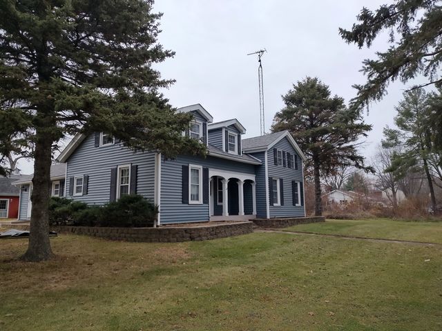 11090 Woodstock Road, Garden Prairie, IL 61038