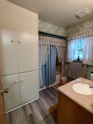 11090 Woodstock Road, Garden Prairie, IL 61038