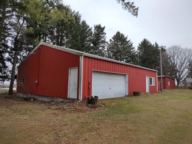 11090 Woodstock Road, Garden Prairie, IL 61038