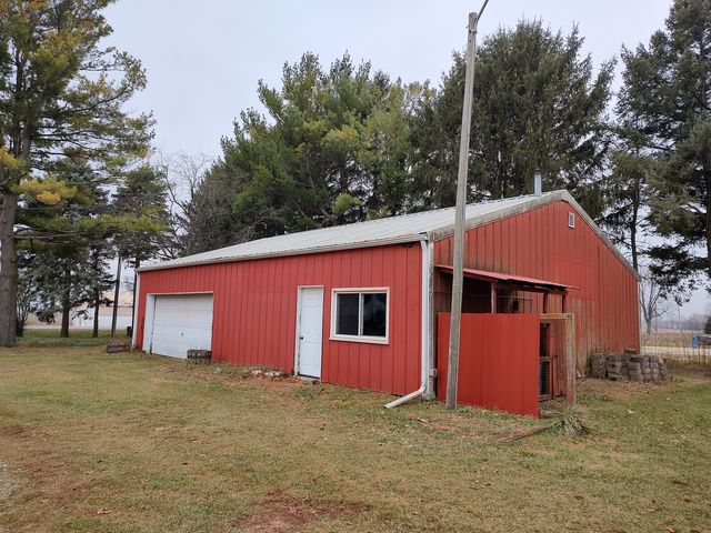 11090 Woodstock Road, Garden Prairie, IL 61038