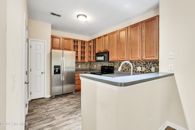 3907 River Front Place Unit 202, Wilmington, NC 28412