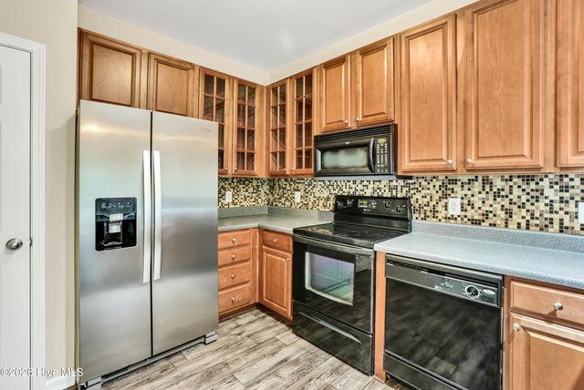 3907 River Front Place Unit 202, Wilmington, NC 28412