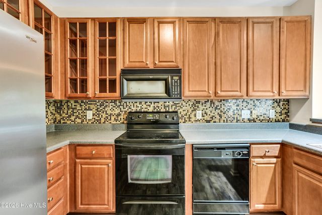 3907 River Front Place Unit 202, Wilmington, NC 28412