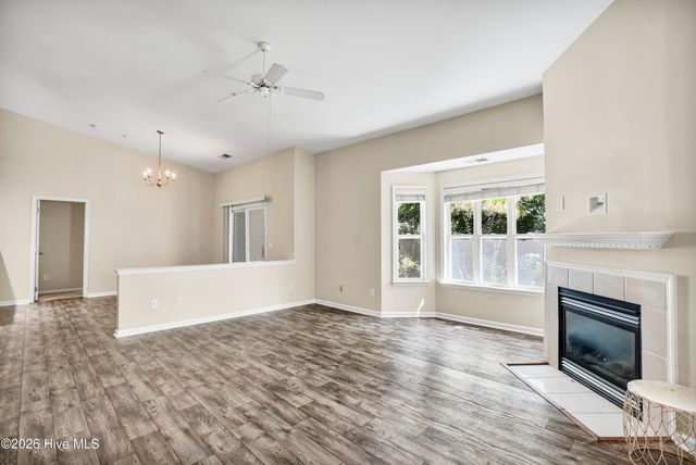 3907 River Front Place Unit 202, Wilmington, NC 28412
