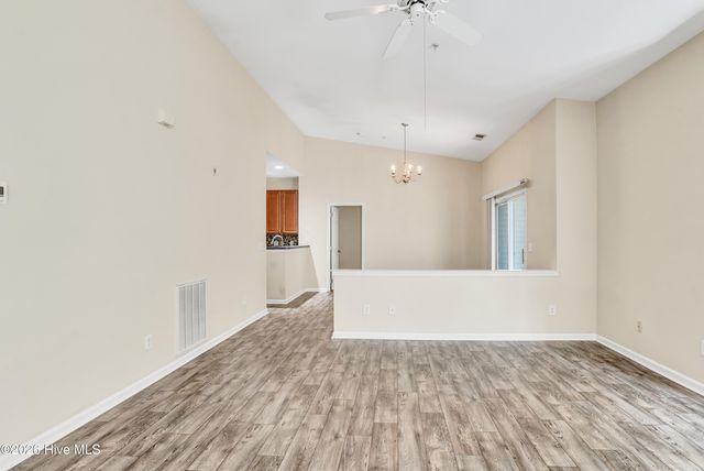 3907 River Front Place Unit 202, Wilmington, NC 28412