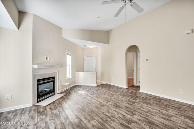 3907 River Front Place Unit 202, Wilmington, NC 28412