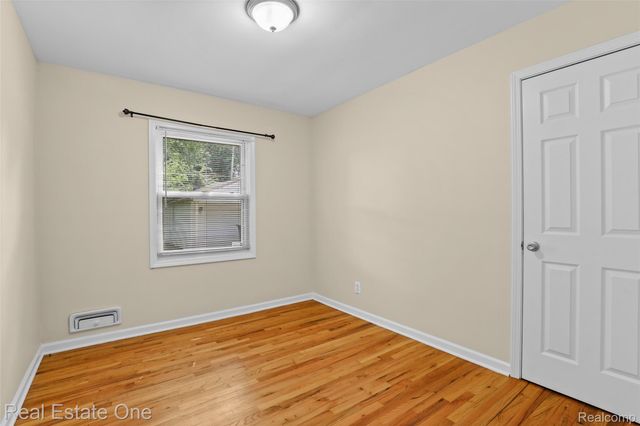 2601 Woodside Street, Dearborn, MI 48124