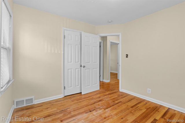 2601 Woodside Street, Dearborn, MI 48124