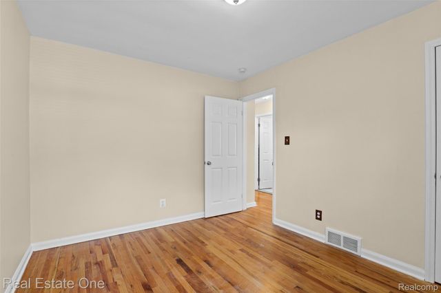 2601 Woodside Street, Dearborn, MI 48124