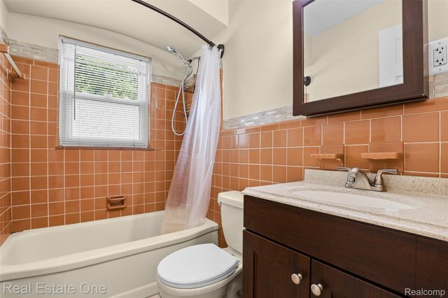 2601 Woodside Street, Dearborn, MI 48124