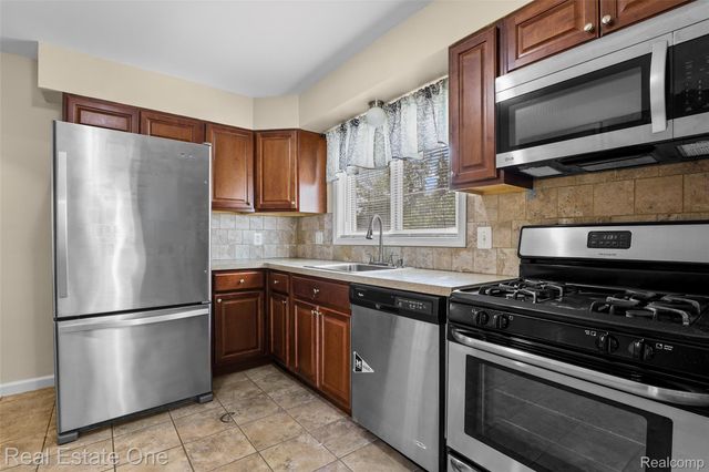 2601 Woodside Street, Dearborn, MI 48124