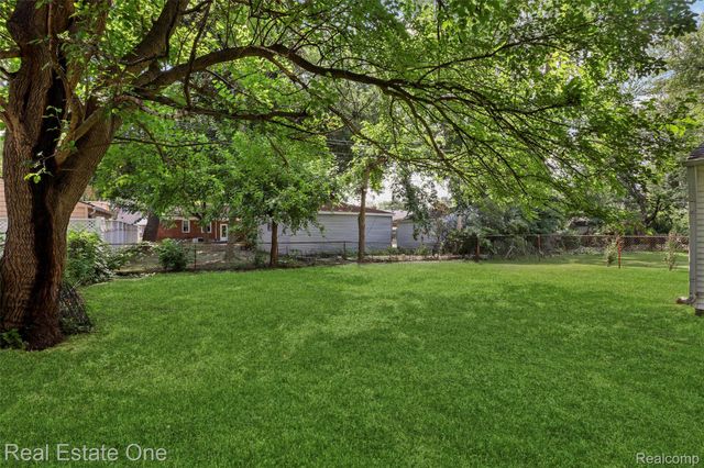 2601 Woodside Street, Dearborn, MI 48124
