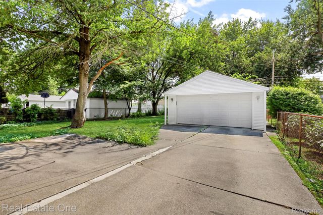 2601 Woodside Street, Dearborn, MI 48124