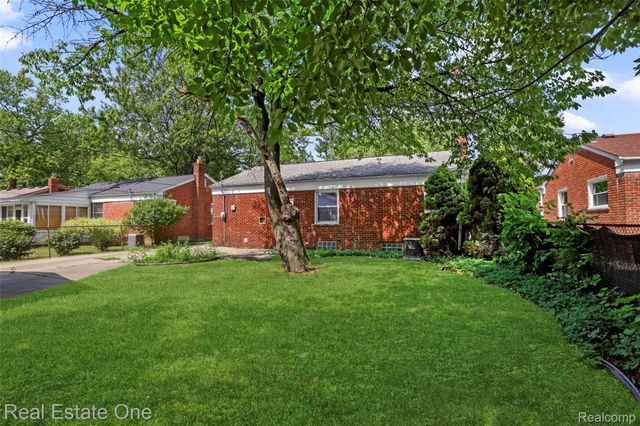 2601 Woodside Street, Dearborn, MI 48124