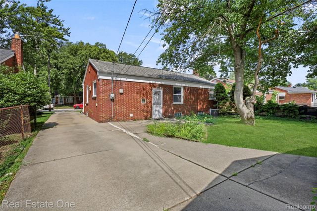 2601 Woodside Street, Dearborn, MI 48124