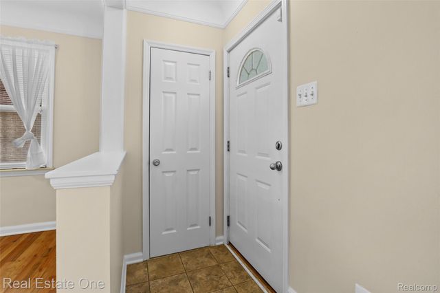 2601 Woodside Street, Dearborn, MI 48124