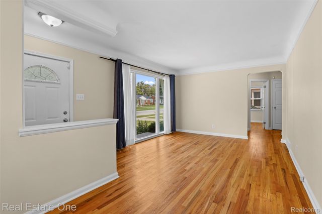 2601 Woodside Street, Dearborn, MI 48124