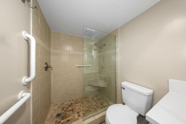 1655 E Palm Canyon Drive 205, Palm Springs, CA 92264