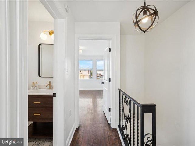 7012 W PASSYUNK AVE, Philadelphia, PA 19142