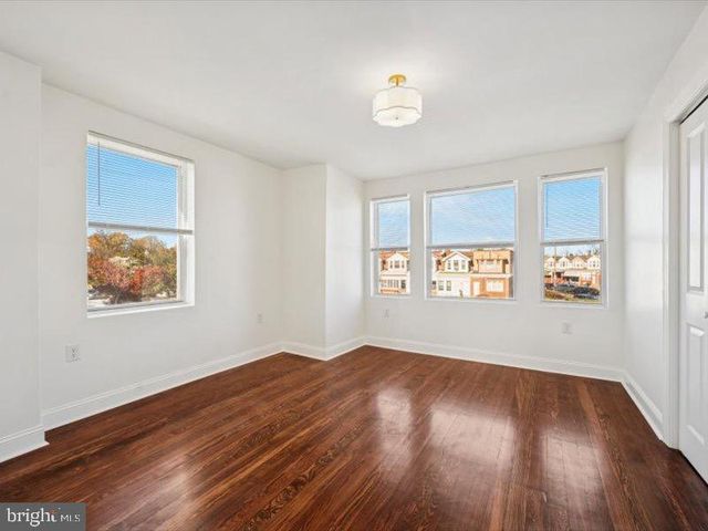 7012 W PASSYUNK AVE, Philadelphia, PA 19142