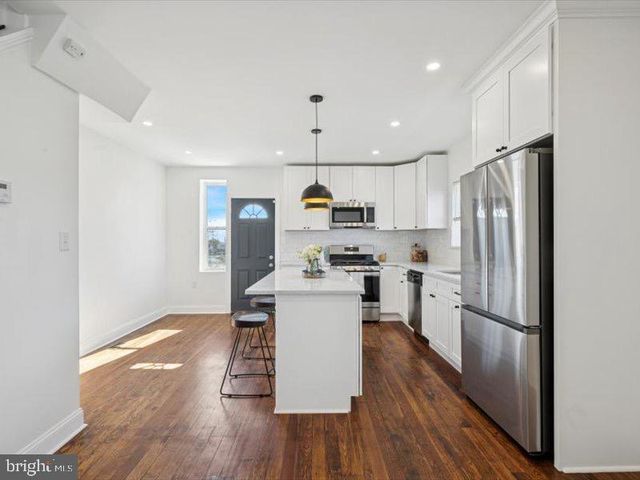 7012 W PASSYUNK AVE, Philadelphia, PA 19142