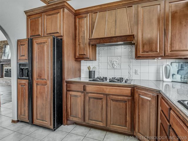 423310 E 1169 Road, Eufaula, OK 74432