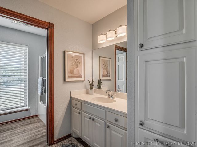 423310 E 1169 Road, Eufaula, OK 74432