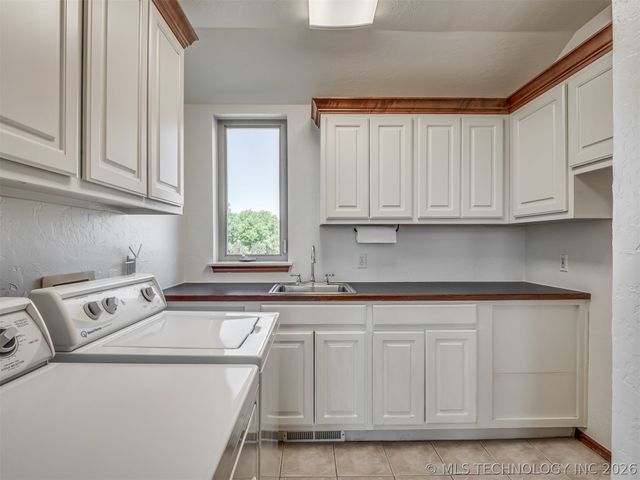 423310 E 1169 Road, Eufaula, OK 74432