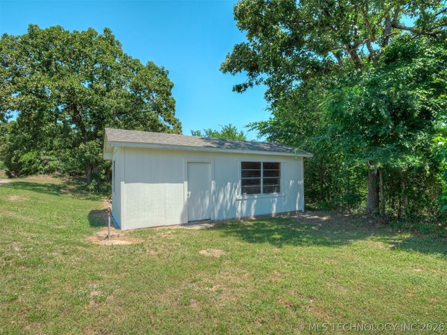 423310 E 1169 Road, Eufaula, OK 74432
