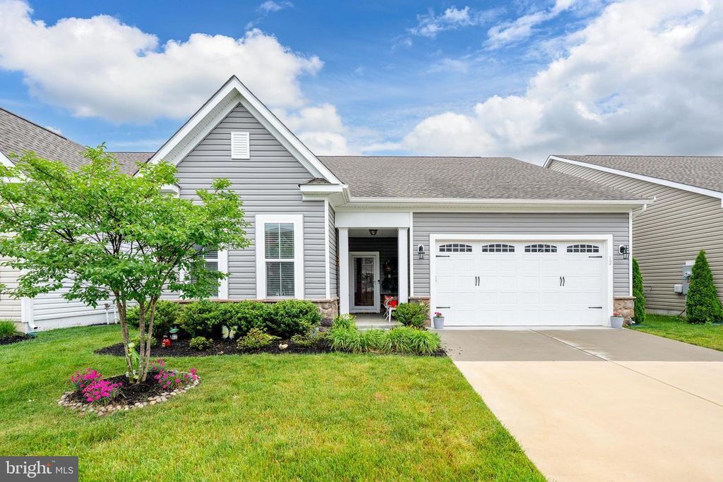 12 LINKS DR, Bridgeville, DE 19933