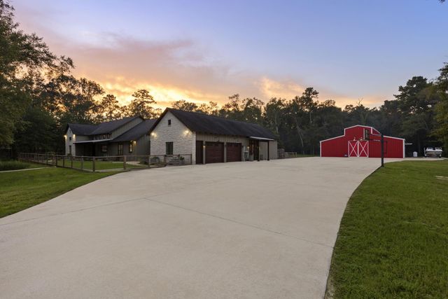 85 Plum Grove Road, New Caney, TX 77357