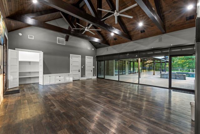 85 Plum Grove Road, New Caney, TX 77357