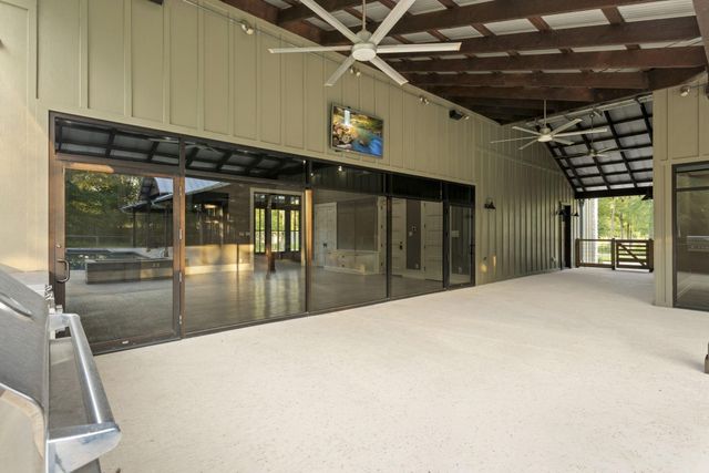 85 Plum Grove Road, New Caney, TX 77357