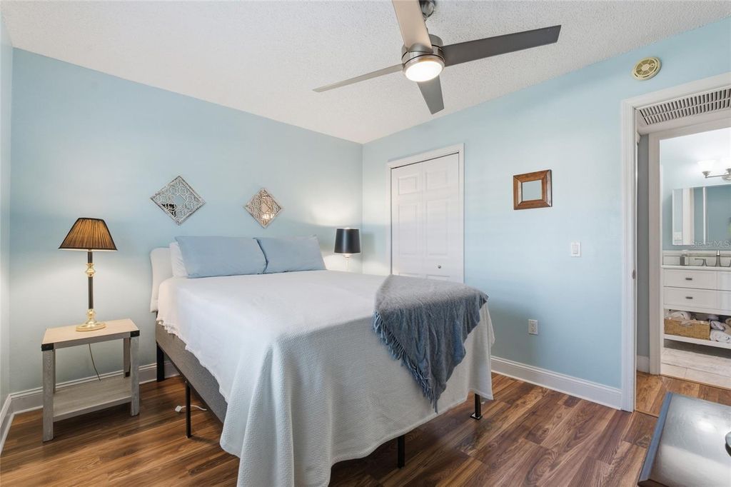 Image 13 of property listing at 2935 FEATHER DRIVE 65-D, Clearwater, FL 33759