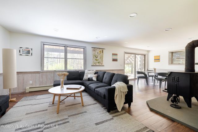 211 Hastings Court, Grahamsville, NY 12740