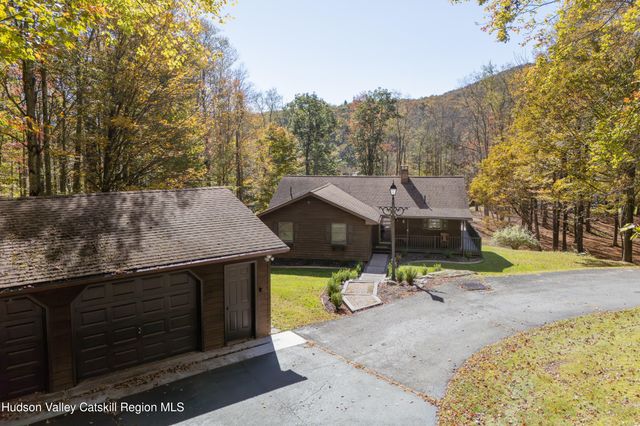 211 Hastings Court, Grahamsville, NY 12740