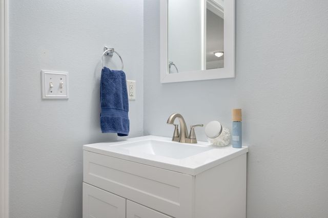 5249 Kervin Road, Crestview, FL 32539