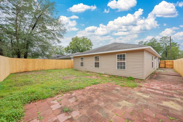 5249 Kervin Road, Crestview, FL 32539