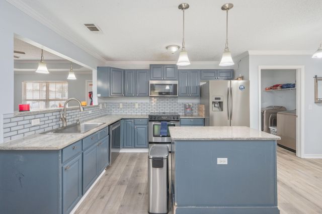 5249 Kervin Road, Crestview, FL 32539