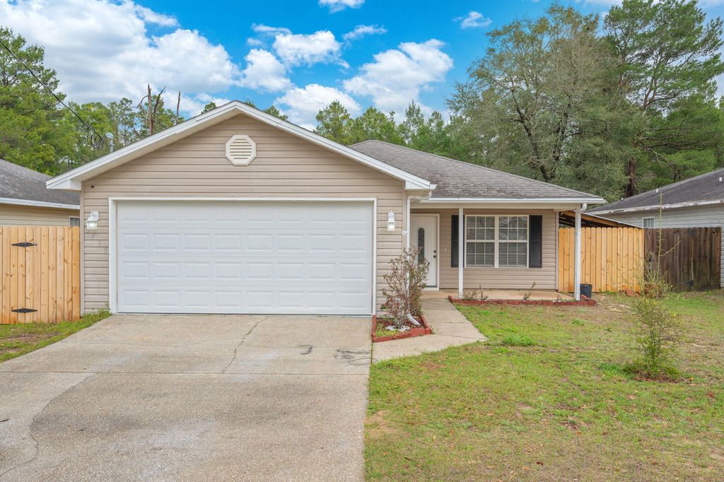 5249 Kervin Road, Crestview, FL 32539