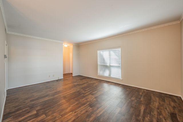 4312 Bellaire Drive S 127, Fort Worth, TX 76109