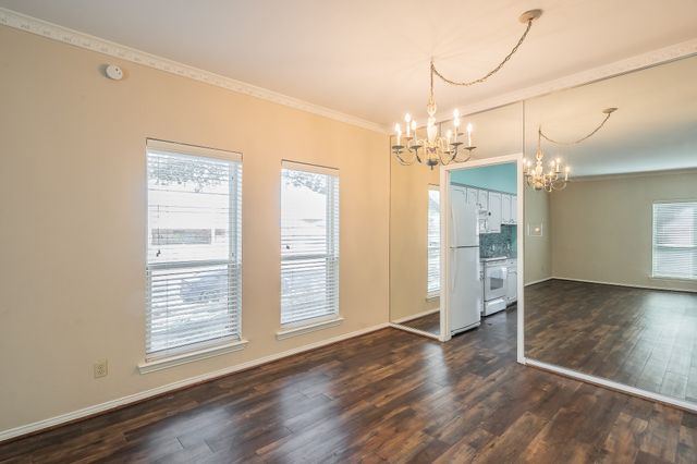 4312 Bellaire Drive S 127, Fort Worth, TX 76109