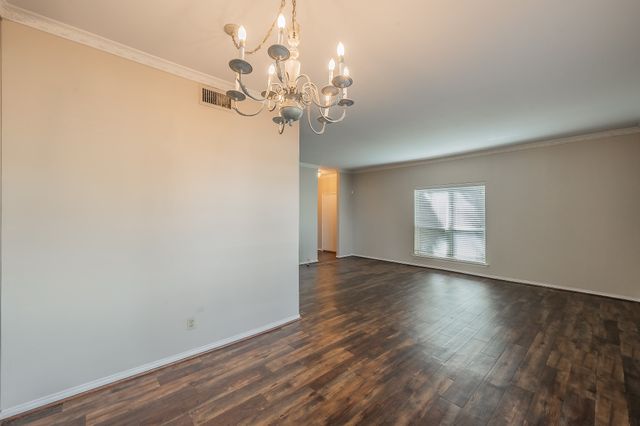 4312 Bellaire Drive S 127, Fort Worth, TX 76109