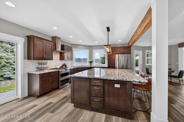 908 W HARBOR VIEW DR, Coeur D'alene, ID 83814